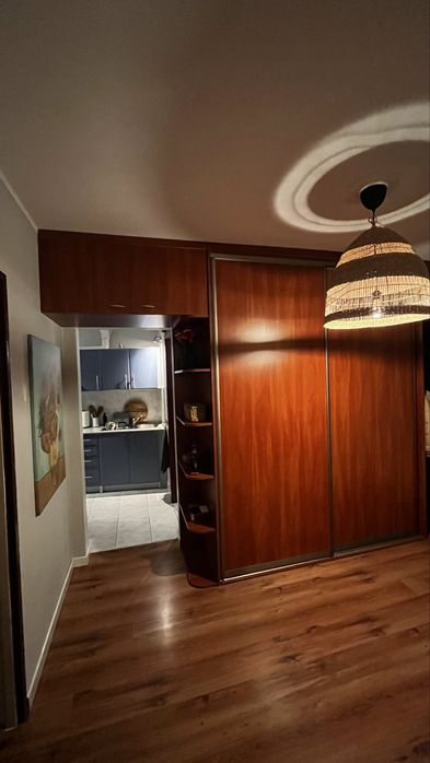 Szafa przesuwna pawlacz regal