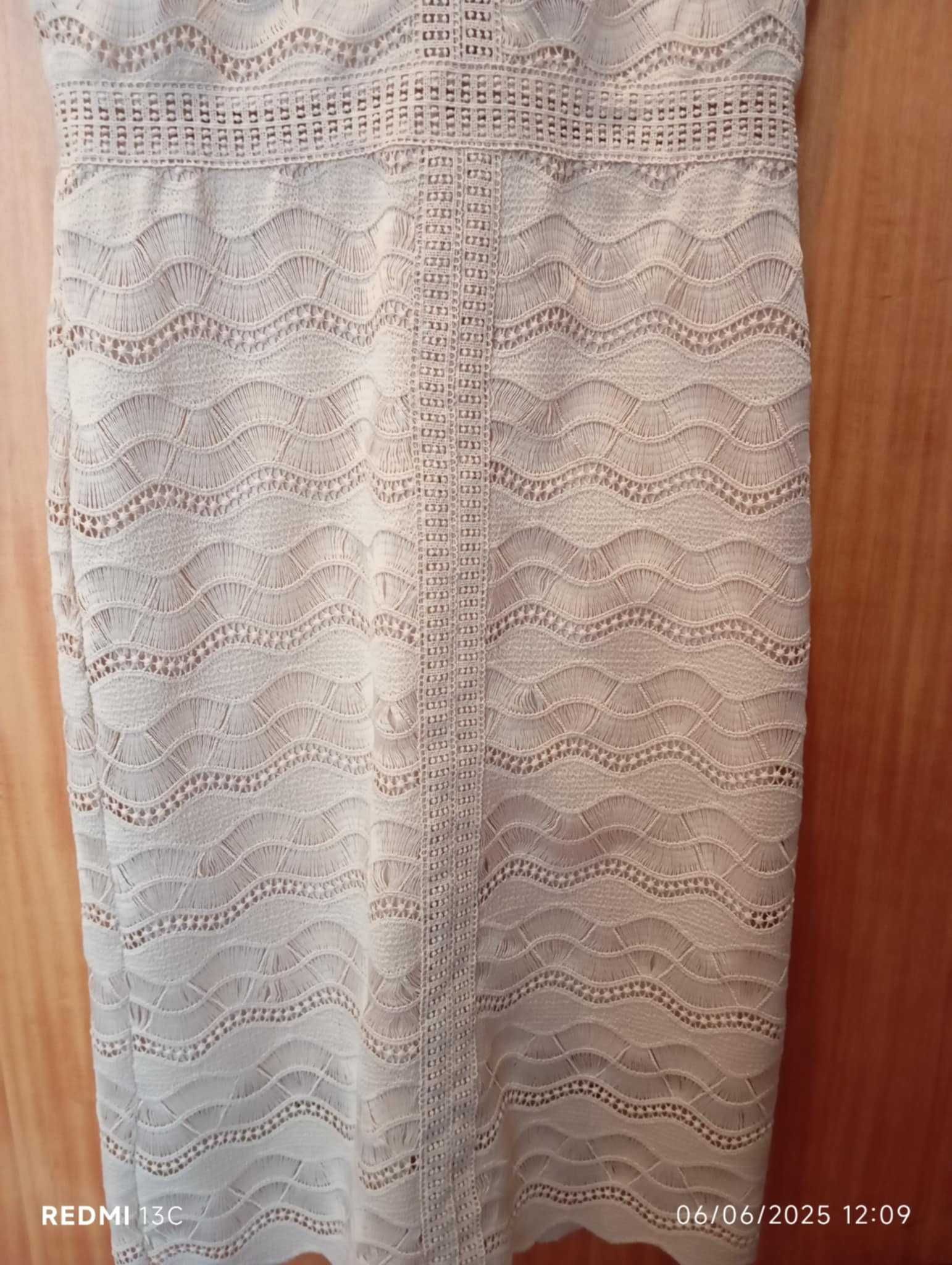 Vestido em renda - Mango