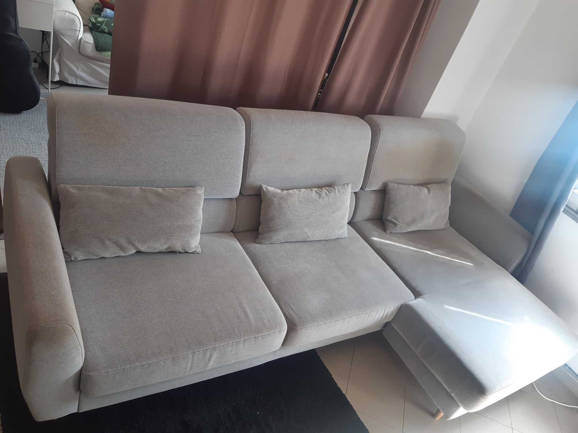 Sofá Ikea 3 lugares com chaise Louge