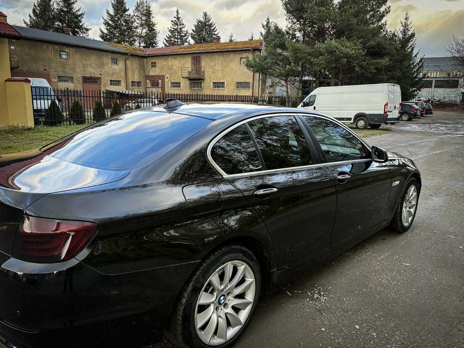 BMW Seria 5 F10 2.0 Diesel 218 KM xDrive 4x4 2012 ROK Czarna Skóra R18