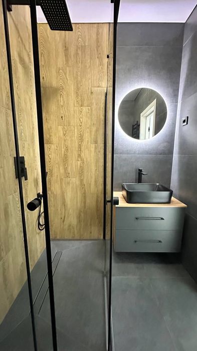 Продаж 1 км квартири в спальному районі міста