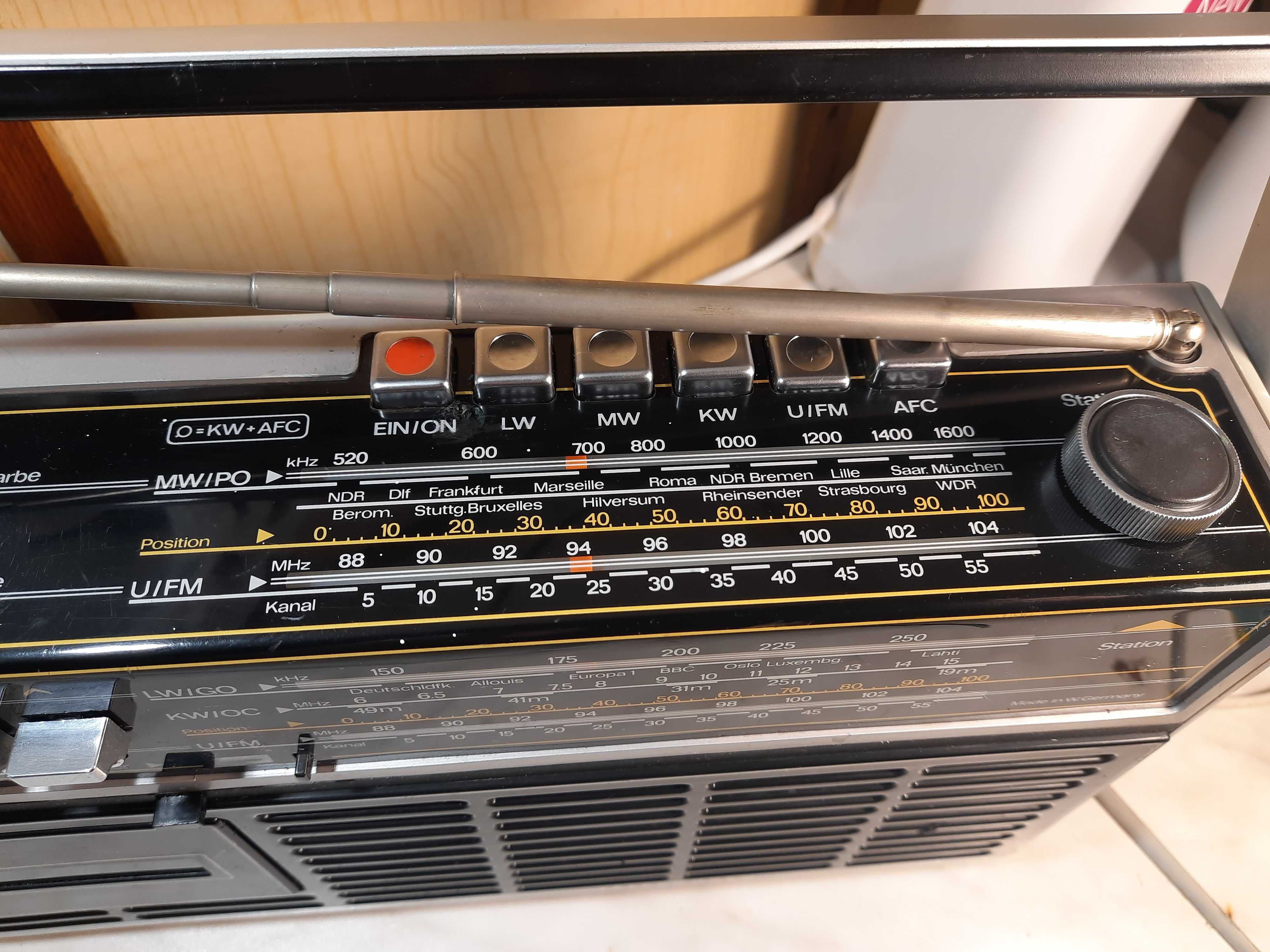 Radiomagnetofon Telefunken bajazzo record 201