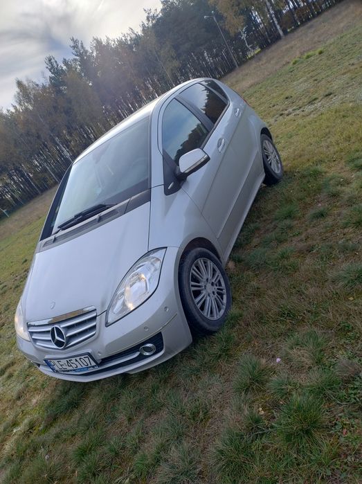 Samochód osobowy Mercedes