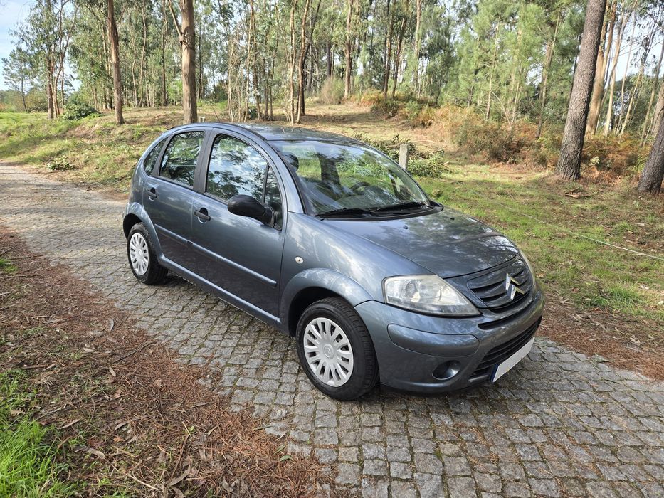 Com 122mil km revisado com troca da distribuição