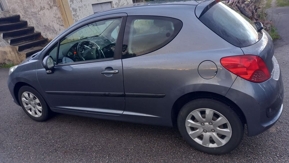 Peugeot 207, gasolina