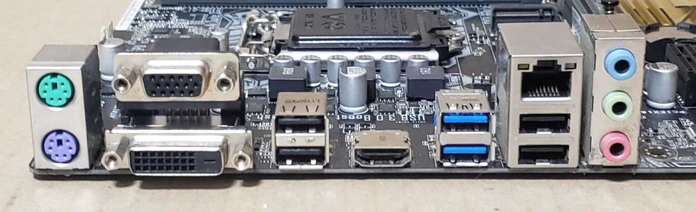 Материнская плата ASUS H110M-A. s1151. б.у. отличное состояние