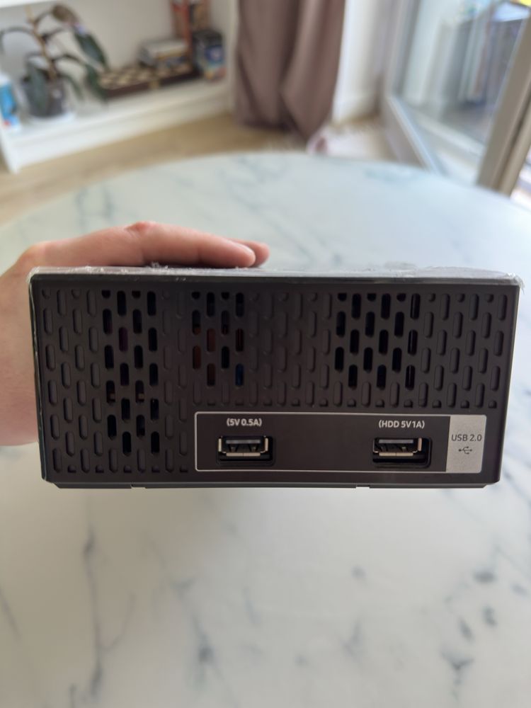 Samsung One Connect + zestaw montażowy uchwyt TV theFrame