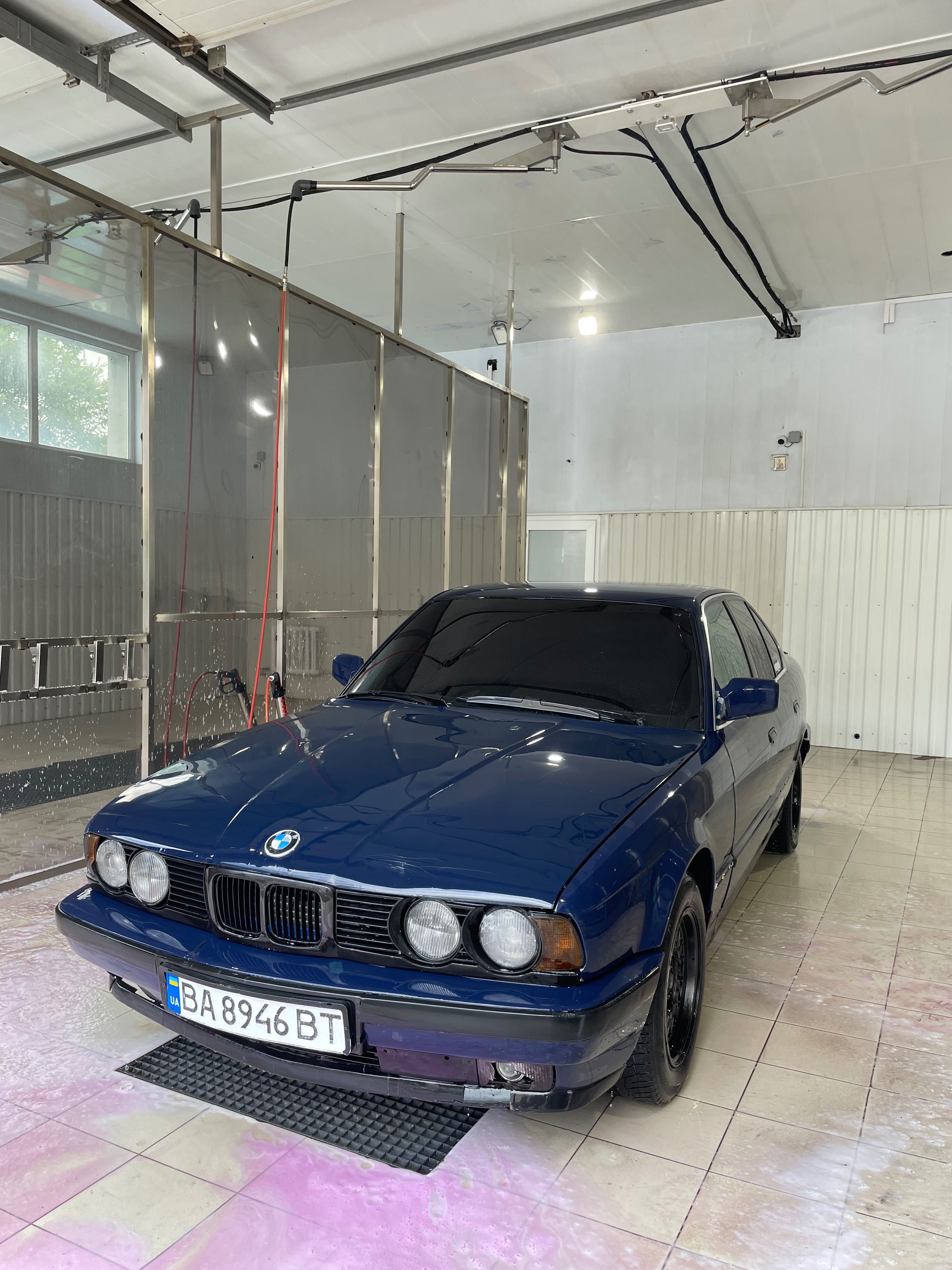 Продам BMW E34 525i