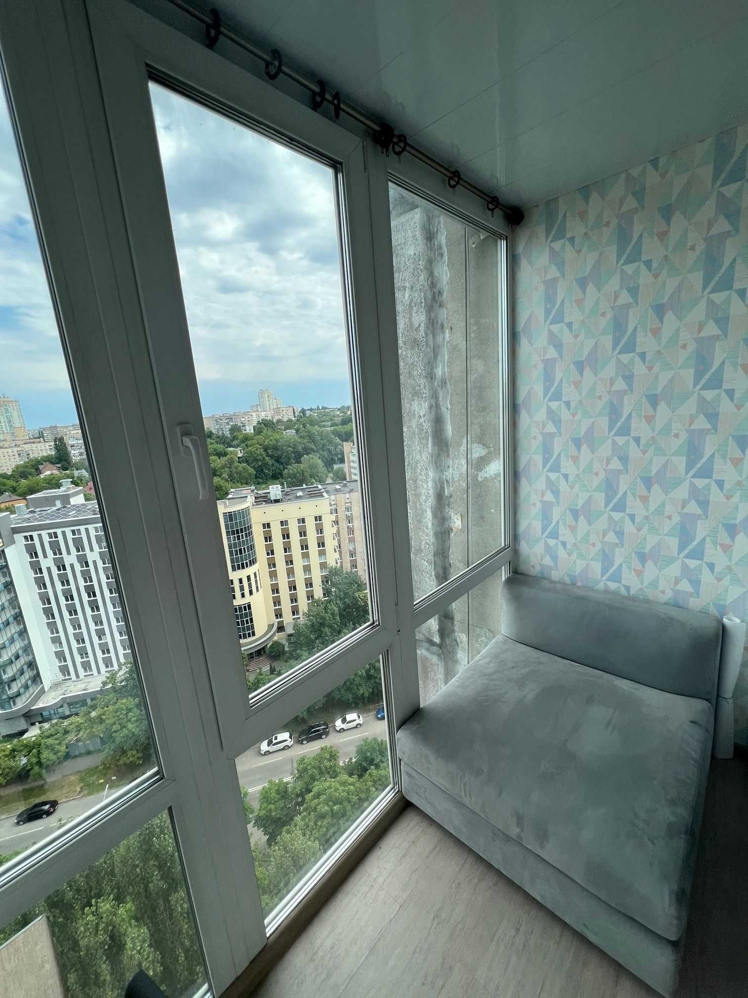 Продам 1 кімнатну квартиру з супер видом, вул Голосіїївська 10
