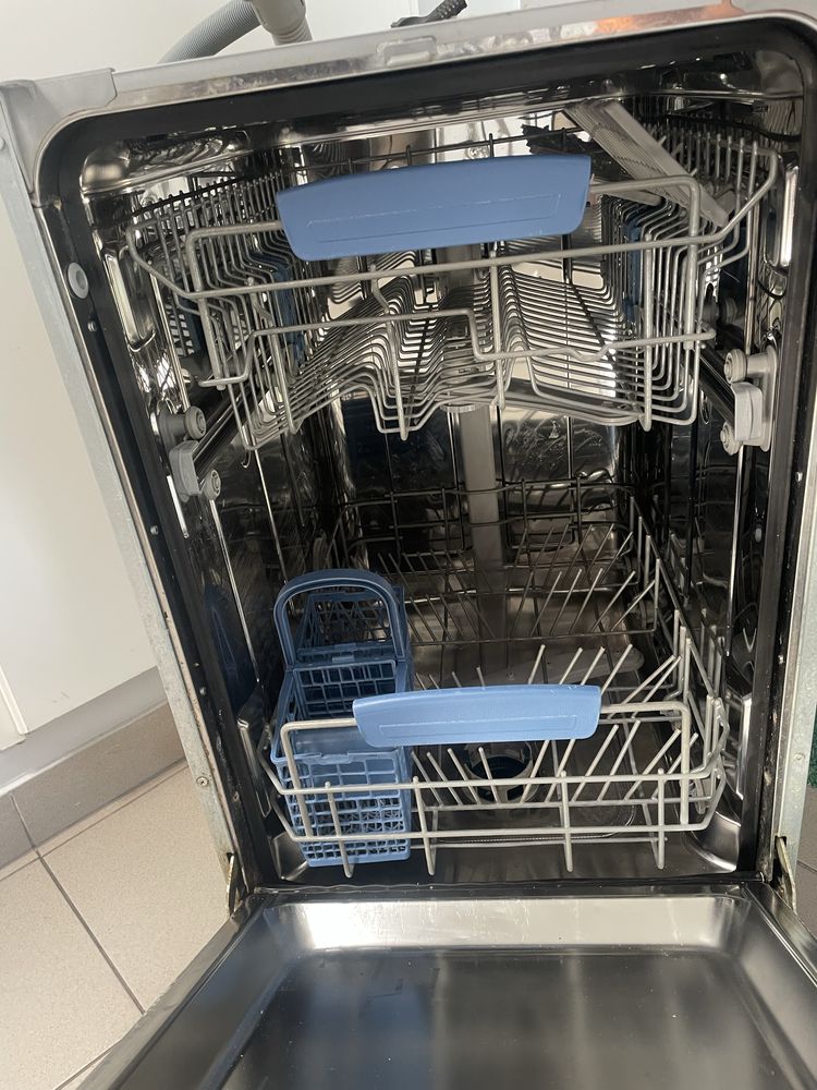 Zmywarka do zabudowy 45 INDESIT DWS-DEA603- S