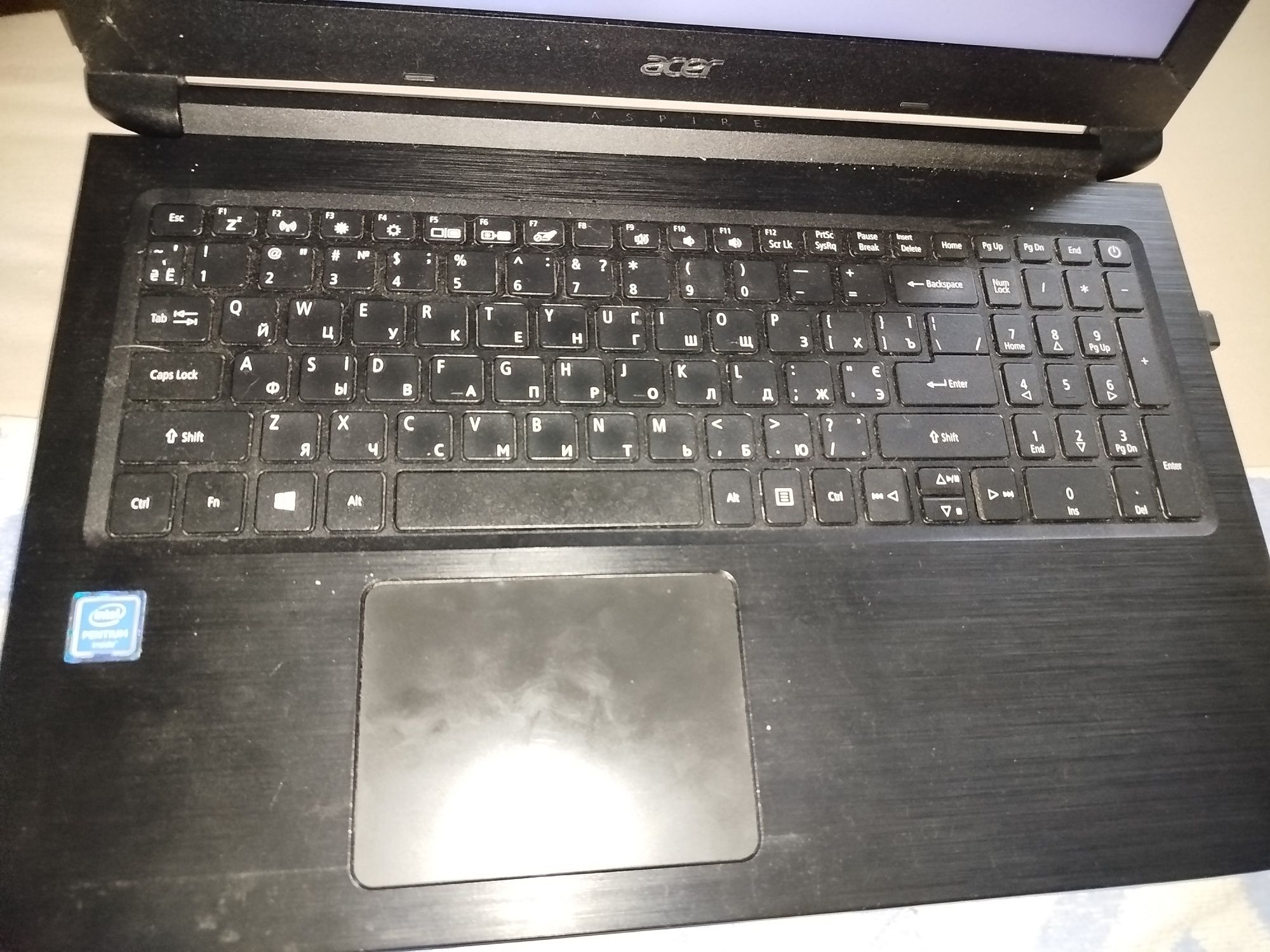 Продам ноут Aspire A315-33