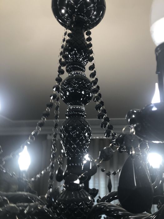 Lustre de teto em vidro opalino com 16 lampadas