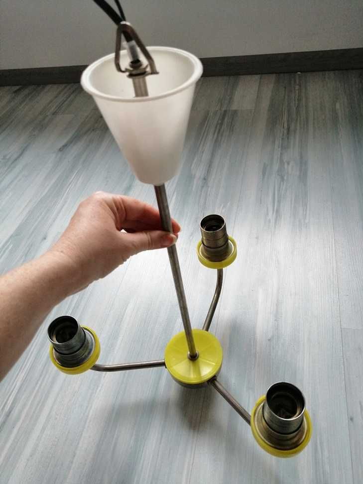 Vintage, retro żyrandol, lampa wisząca. 3 klosze w kształcie tulipanów