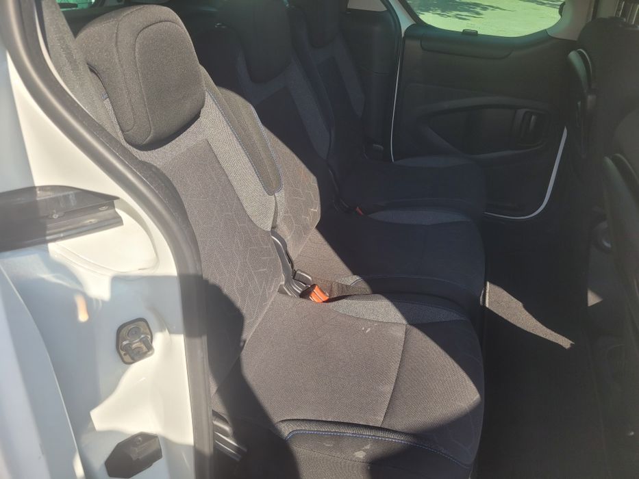 Peugeot partner tepee ,1.6 hdi,  possivel retoma. 5 lugares