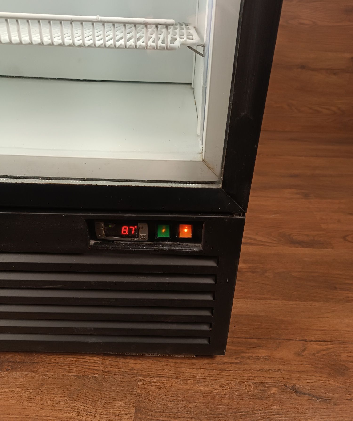 Однодверна холодильна шафа торгова 605л ICE STREAM  MEDIUM обслугована