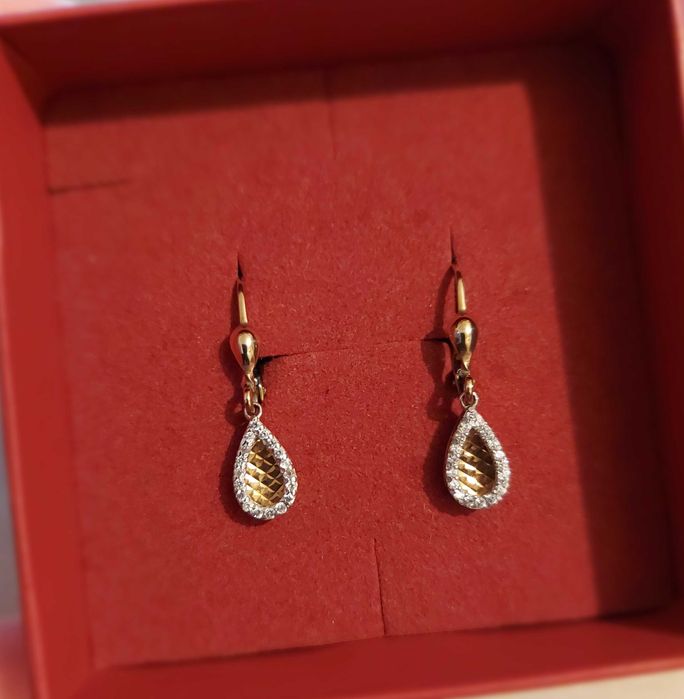 Wiszące złote kolczyki pr. 333 z cyrkoniami - diamentowane