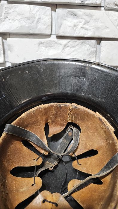 Hełm niemiecki luftschutzu wersja 1 częściowa