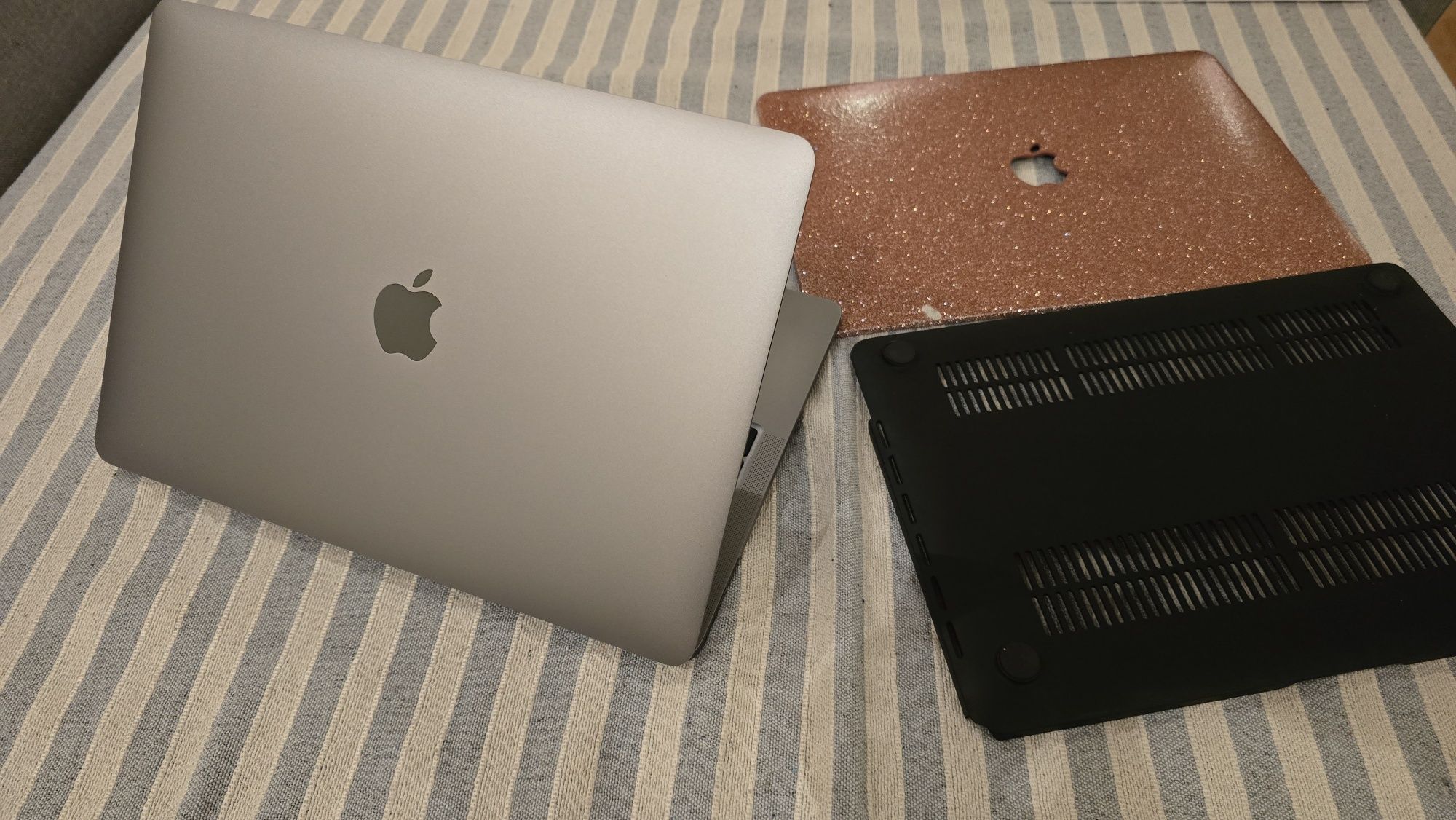 MacBook Pro M1 256GB Touchbar c/ NOVO. Troca/retoma. Teclado PT-P