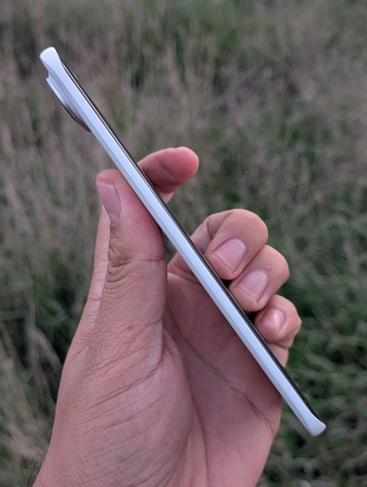 Tecno pova Slim 5g (самый тонкий телефон в мире 2025 8/256gb 144ghz