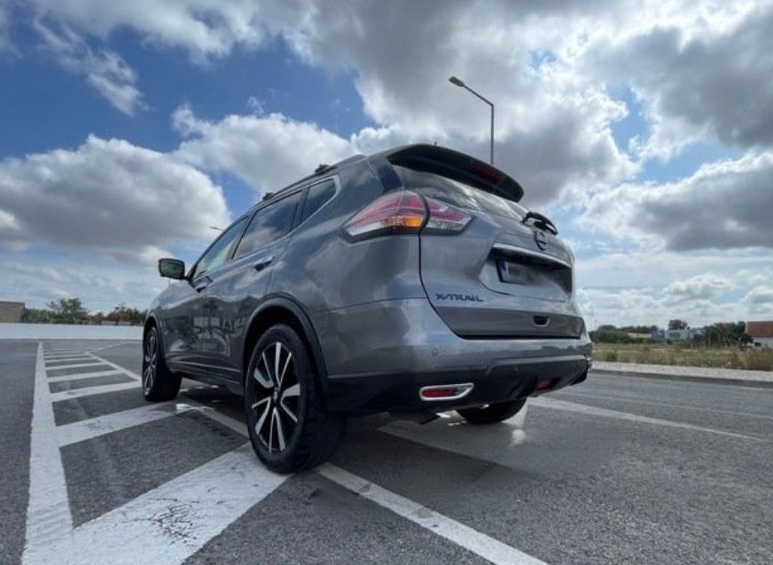 SUV Nissan X-Trail Tekna Panorâmico - 7 Lugares