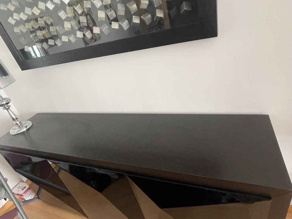 Aparador e quadro - Conjunto de Luxo