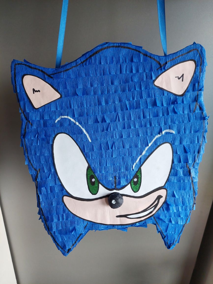 Piniata sonic szybki jak błyskawicznie film język 3d elementy. Kij