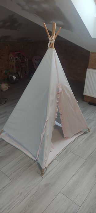 Namiot Tipi dla dzieci z podłogą
