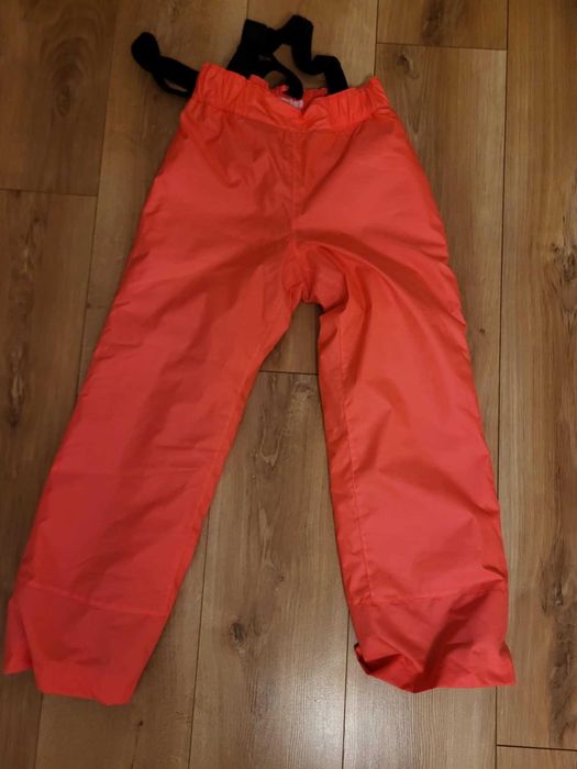 Spodnie narciarskie, śniegowce, dziecko 8 lat