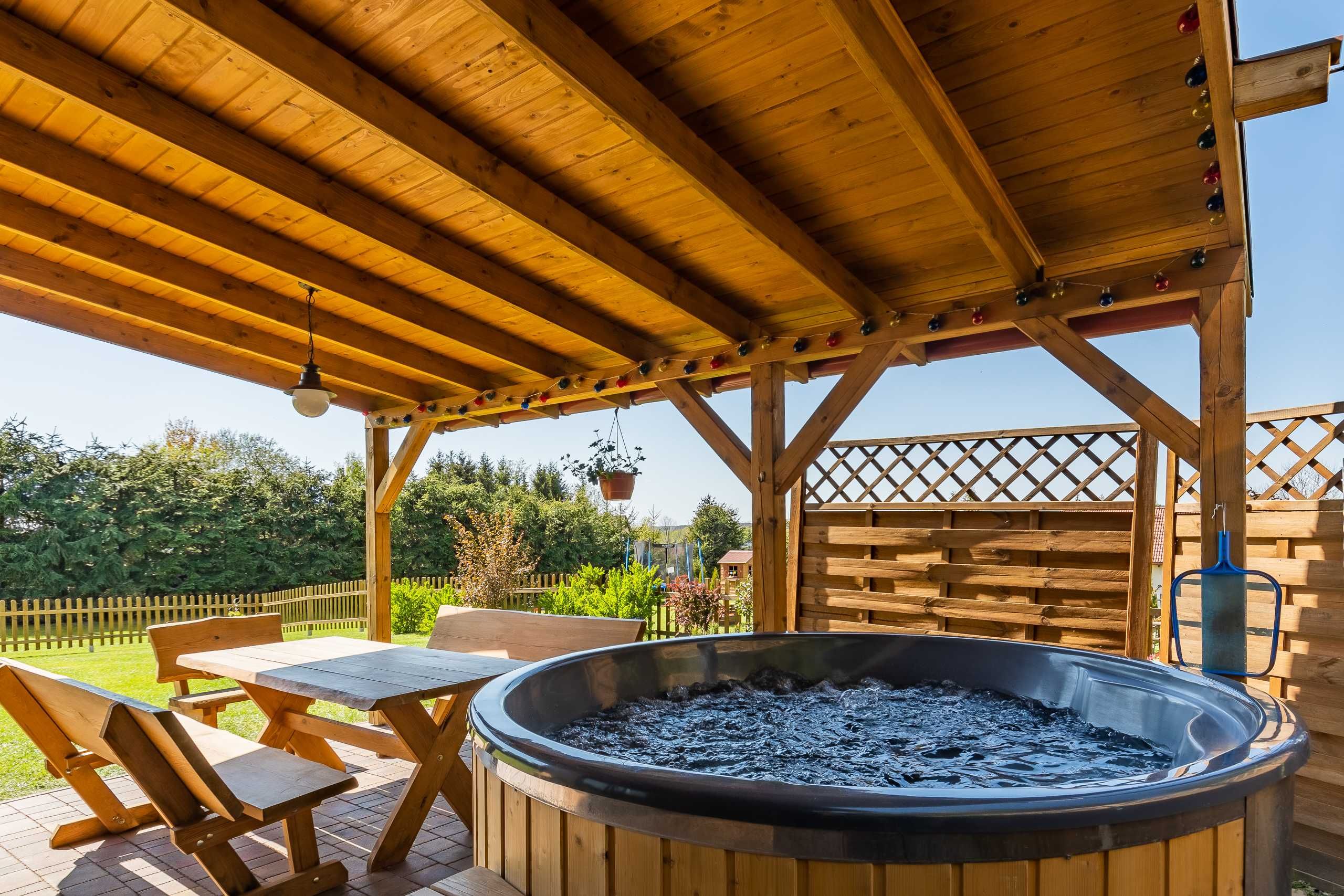 Domki drewniane z baliami - jacuzzi, Mazury, całoroczne