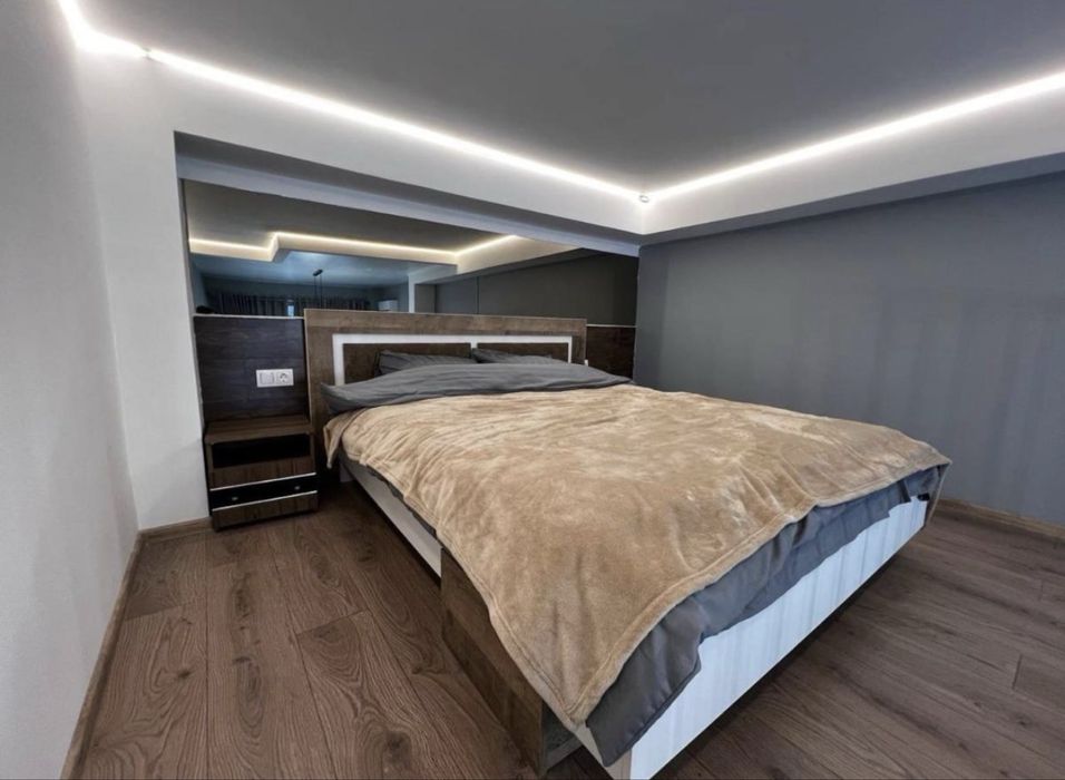 Продам кровать с матрасом 160*200см