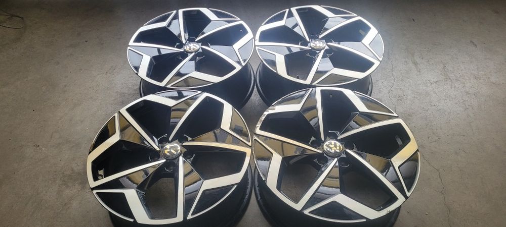 Oryginalne felgi VW 19  5x112 polecam