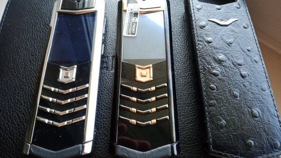 Мобільний телефон Vertu