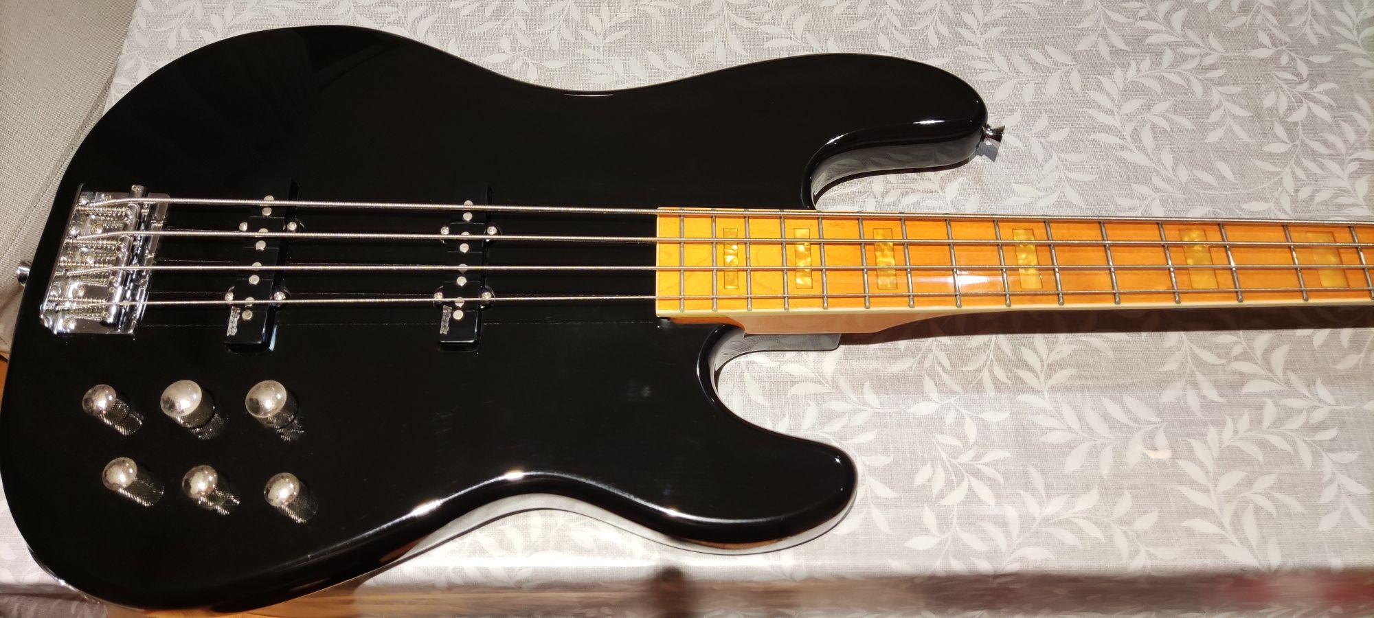 Baixo Markbass Gloxy 4