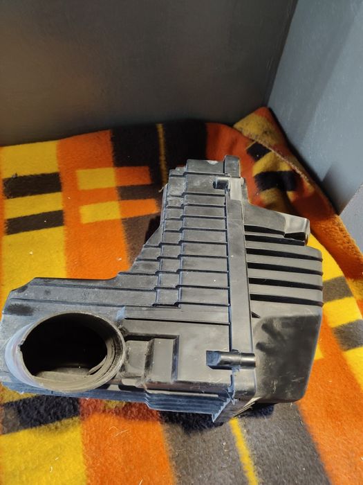 Filtr powietrza obudowa filtra powietrza citroen C5 2005 2,0 hdi