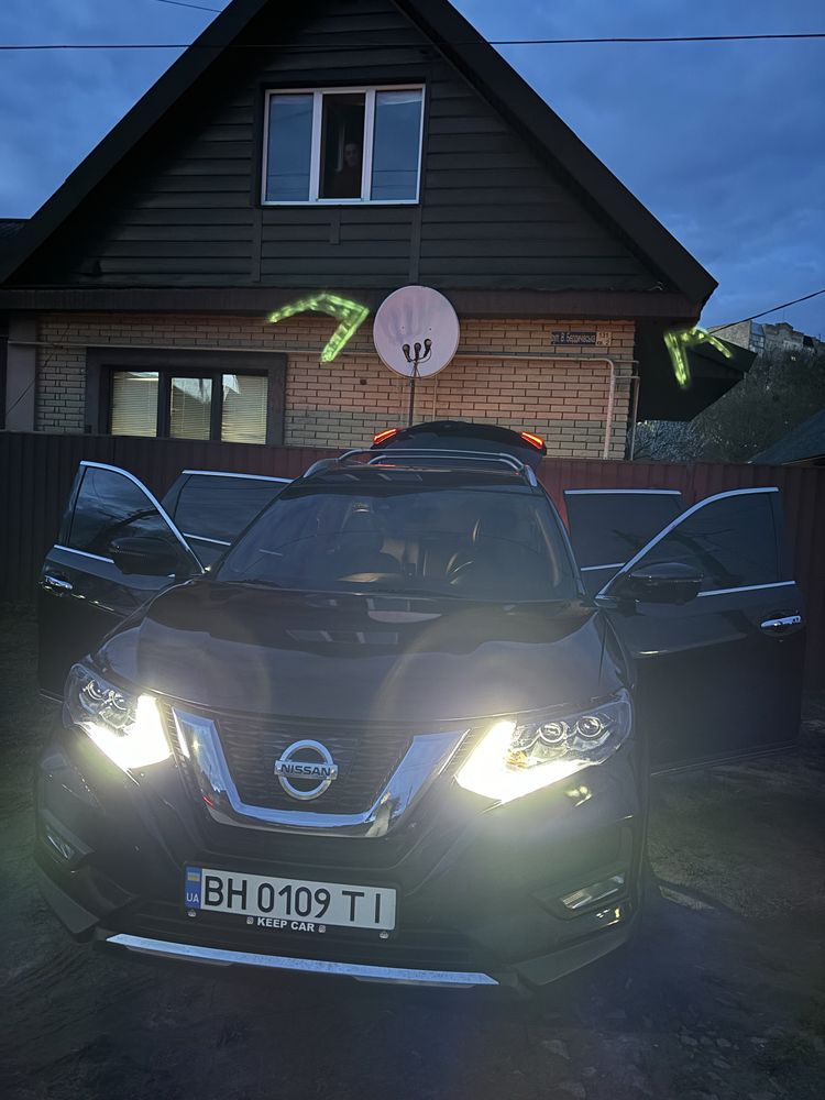 Продам машину Nissan Rogue SL