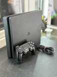 Konsola Sony PS4 Slim 1TB + kontroler + kabel zasilający + gry