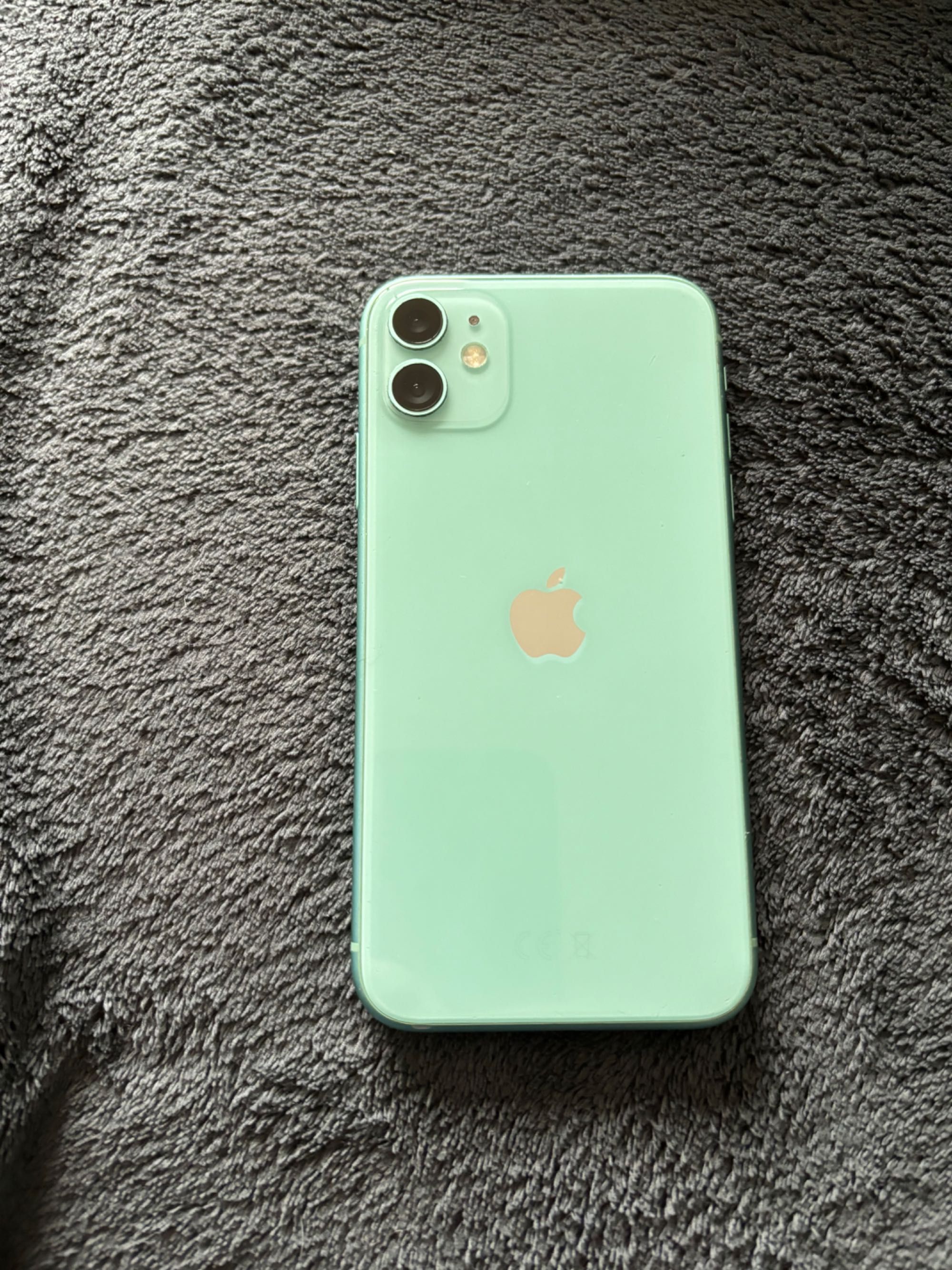 Sprzedam iPhone 11 64GB