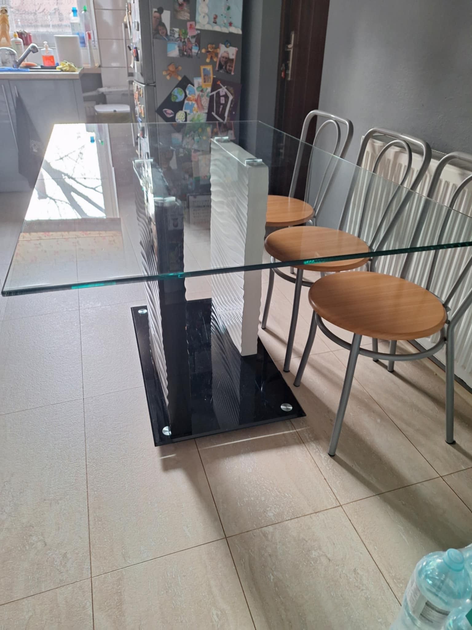 Piękny Duży stół szklany kuchenno jadalny