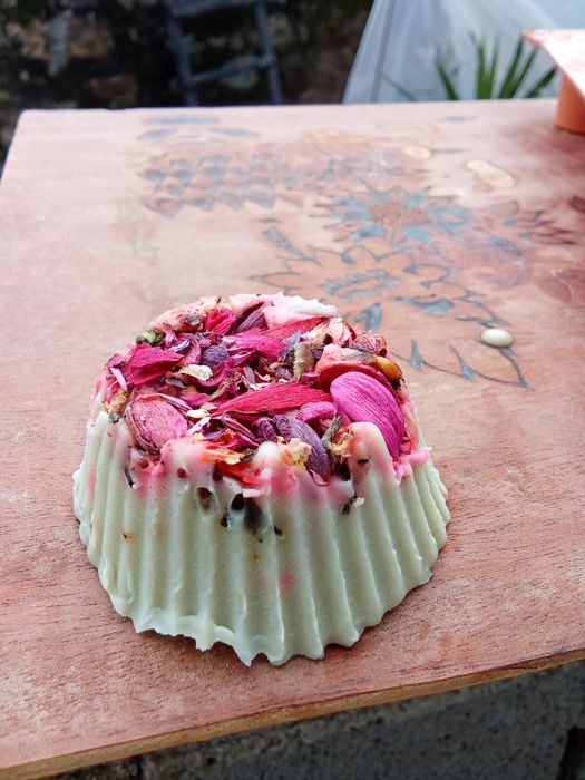 Sabonetes artesanais feitos à mão