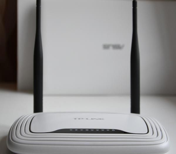 Роутер Wi-Fi  Tp-Link TL-WR841N 300Mbit (Читать описание!)
