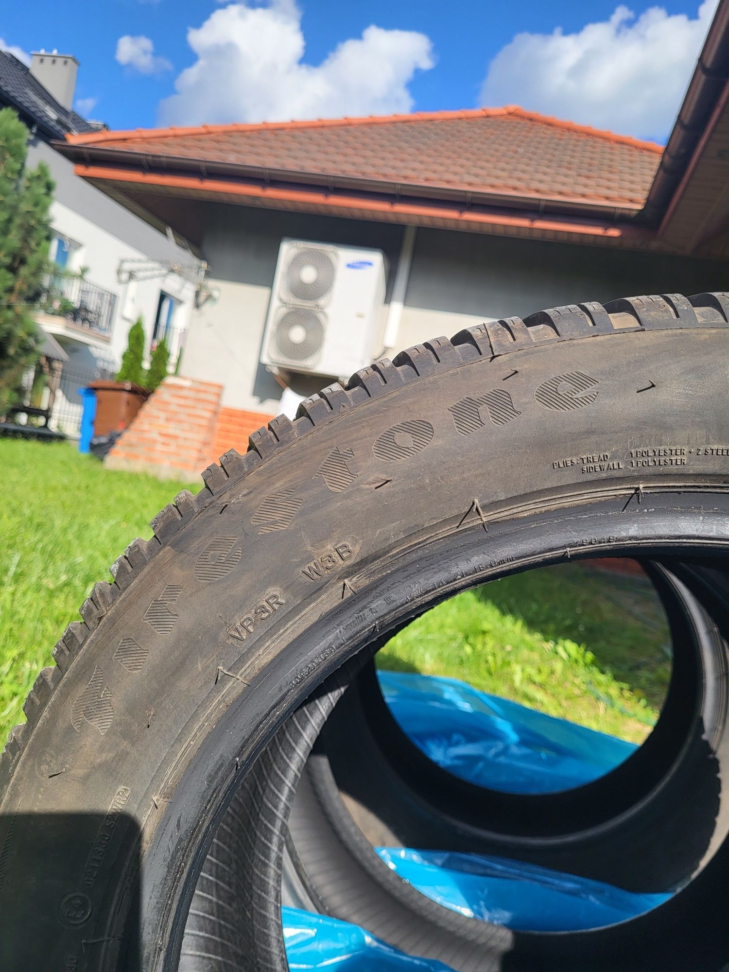 Firestone Winterhawk 4 215/55 R17