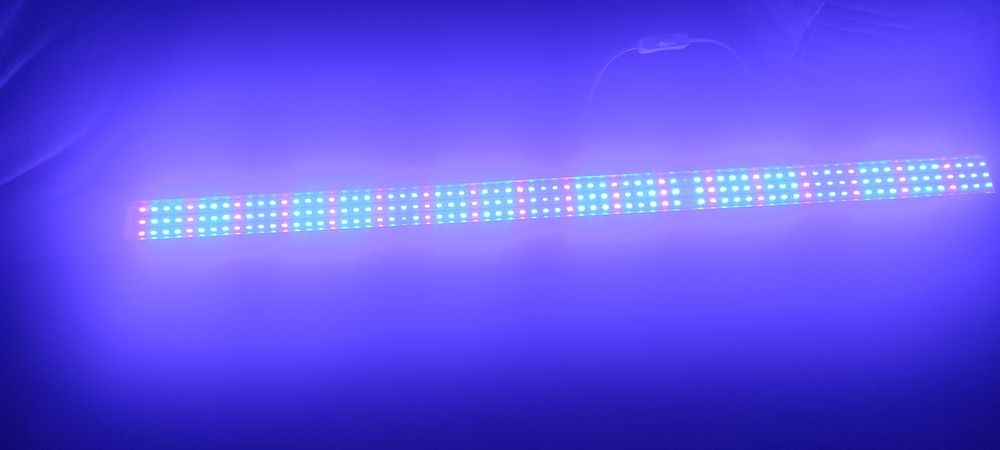 Sprzedam pilnie dwie lampy do akwarium