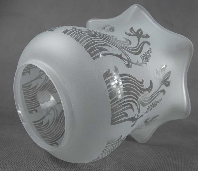 Biały TULIPAN klosz LAMPA NAFTOWA secesja 8,6 cm