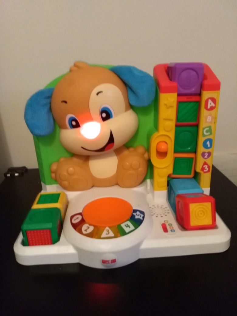 Fisher Price Edukacyjna stacja szczeniaczka