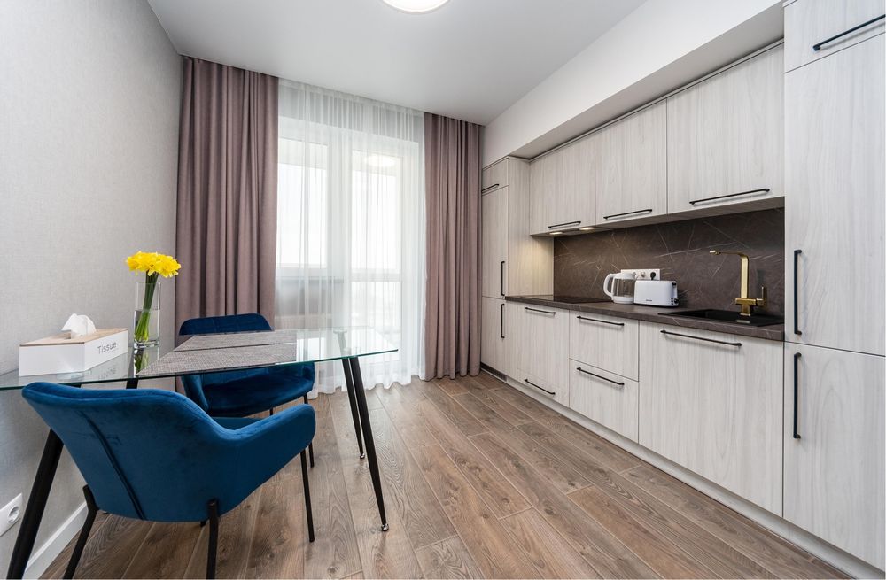 Романтичный люкс с видом на озеро. Харьковская, Лебединый-4-555.biz.ua