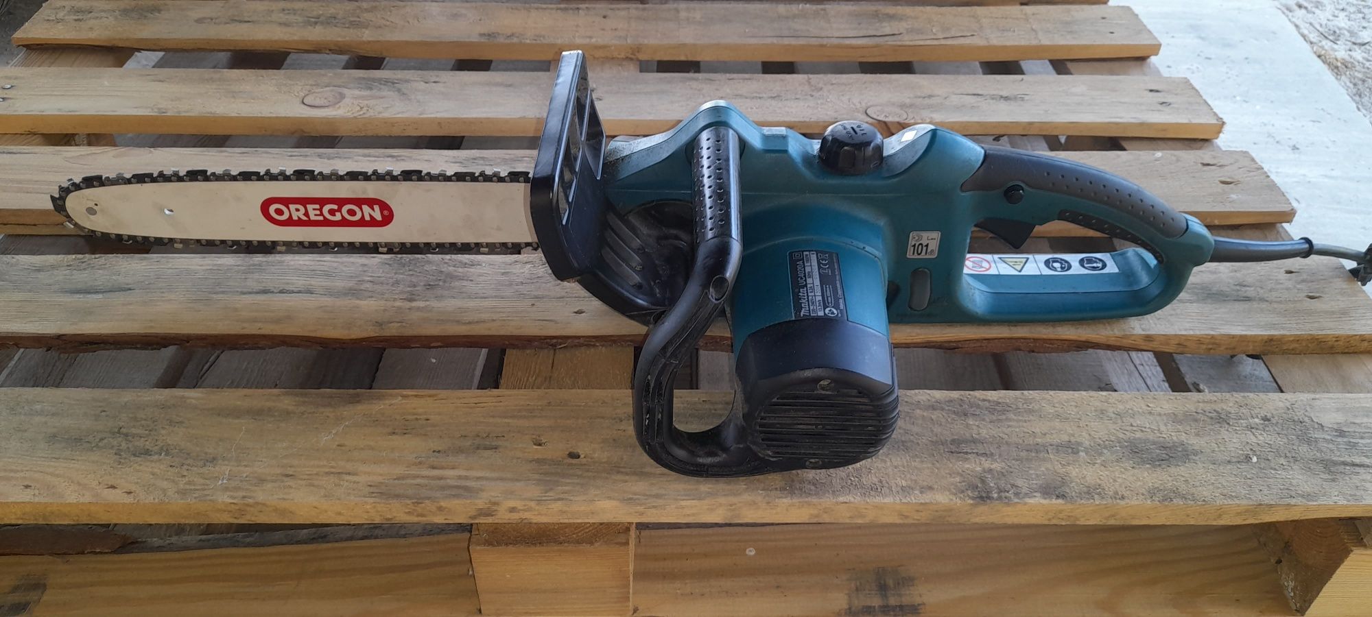 Электропила    Makita UC4020A