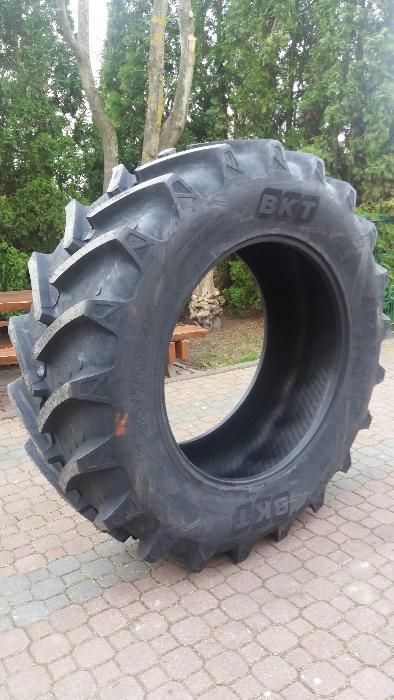 Opona rolnicza 600/70R30 BKT RT765 152A8/B TL