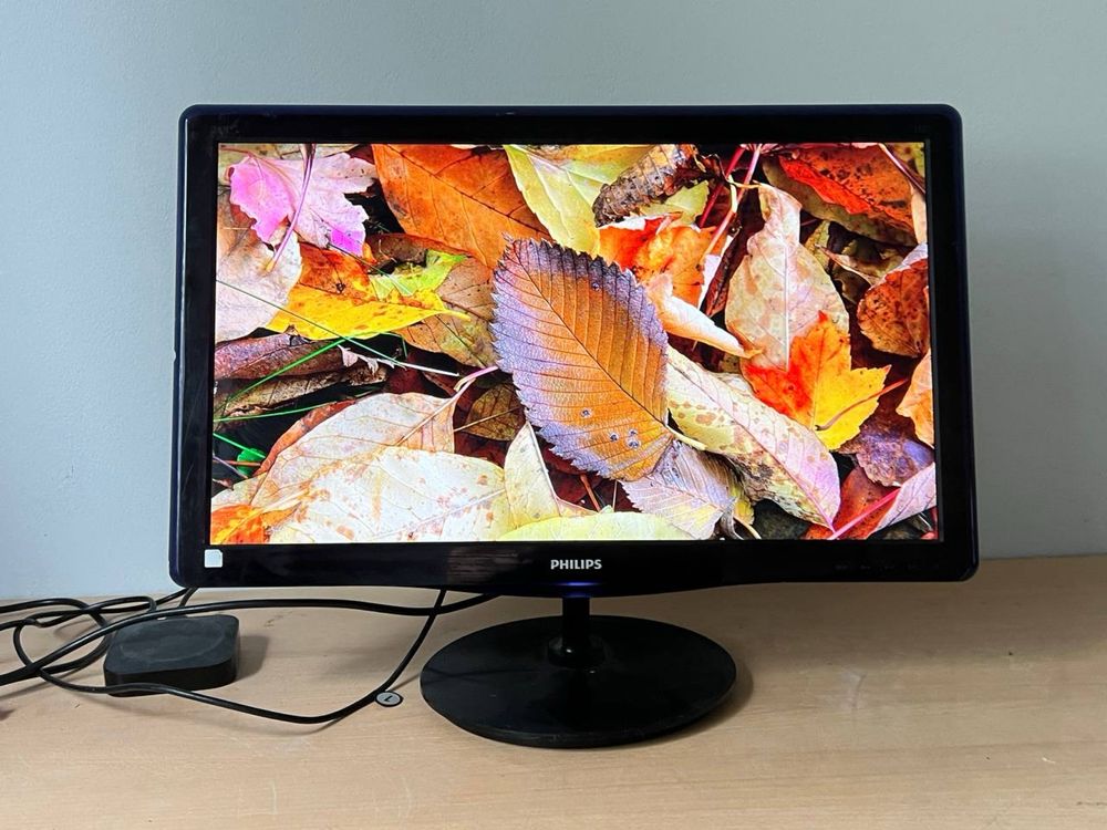 Монітор Philips 24” / Full HD / 60 Гц / HDMI x2