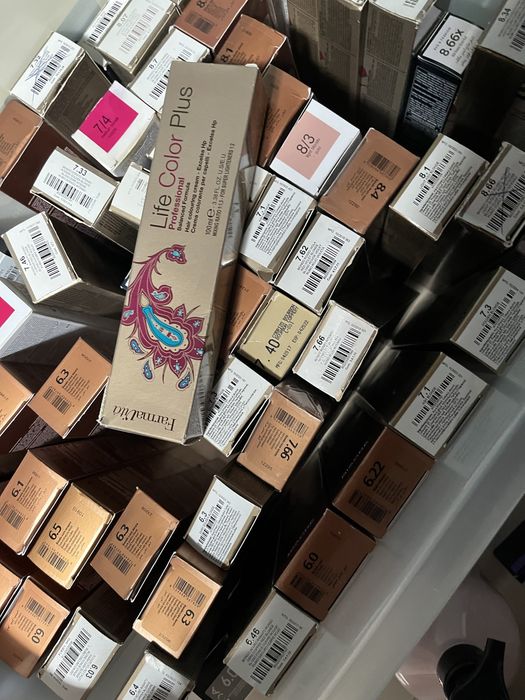 Coleccao de coloracoes para cabelo 200€