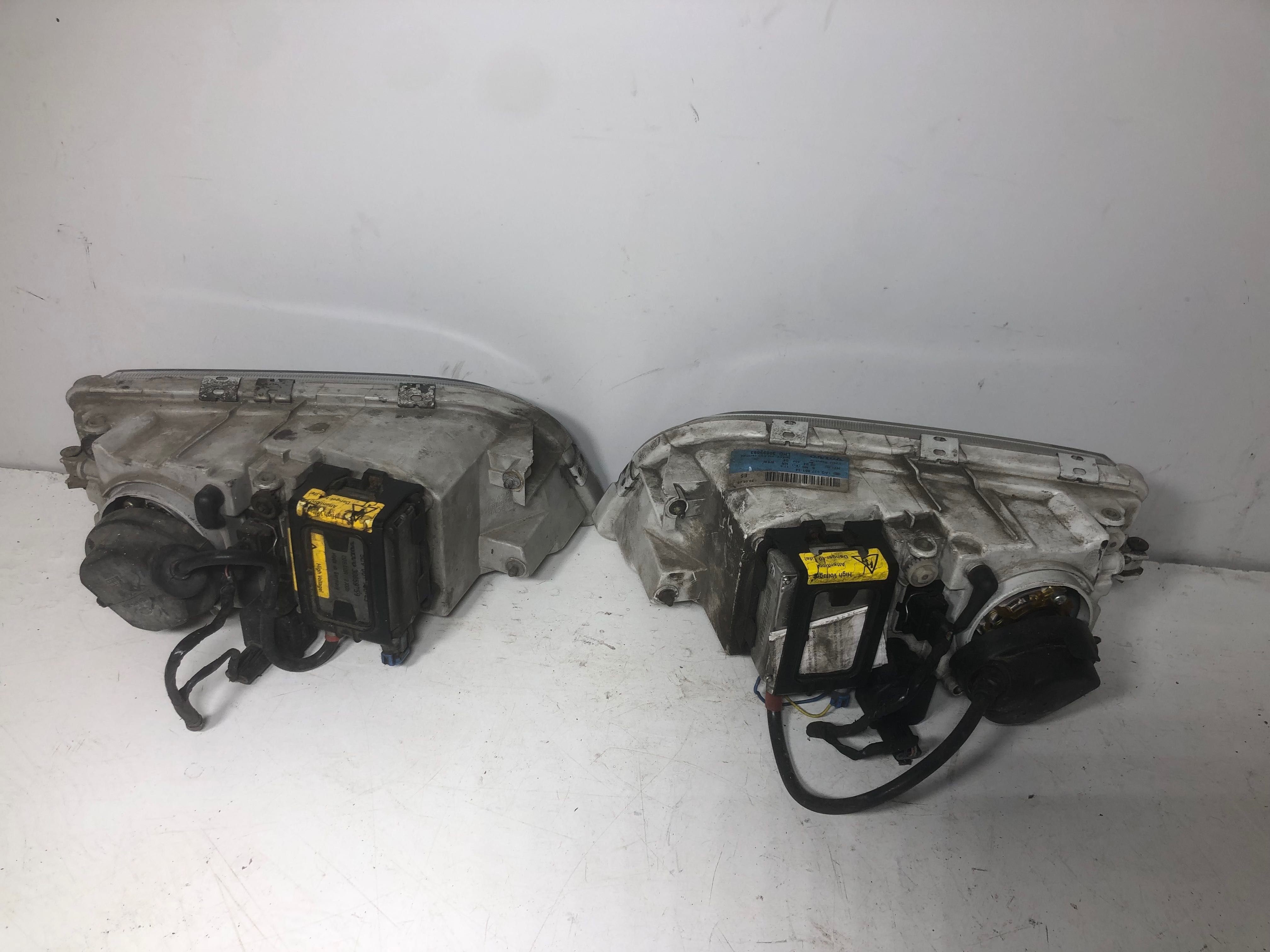 Komplet reflektorów lamp przód Volvo S40 V40 I 1 00-04 Lift xenon euro
